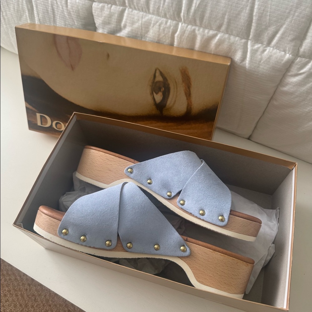 NEW W/ BOX Donna Toscana Italy Light Blue Suede Wood Slide Sandals